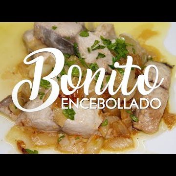 Receta de rodaja de bonito asada sobre vainas guisadas
