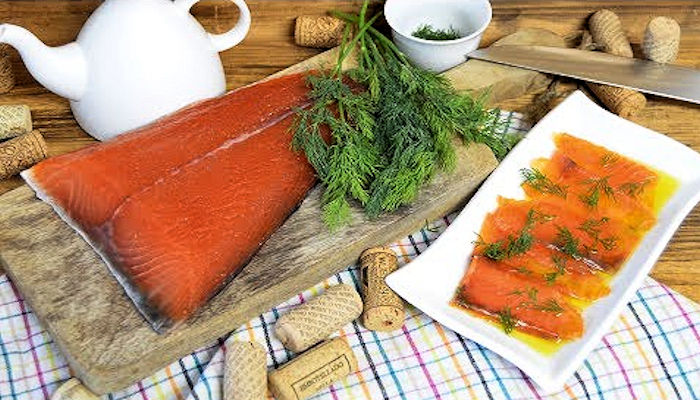 Receta de salmón ahumado al perfume del tomate