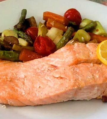 Receta de salmón al horno con limón y verduras congeladas