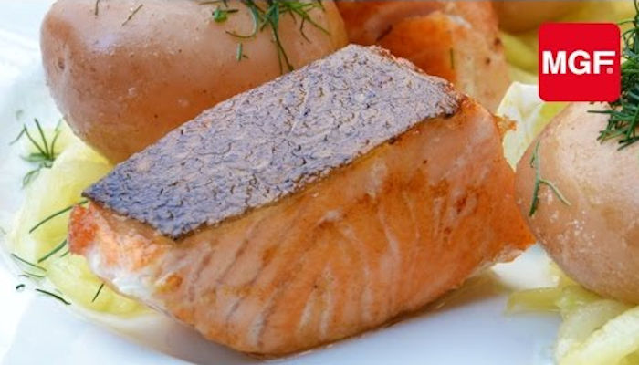 Receta de salmón al vapor con all i oli