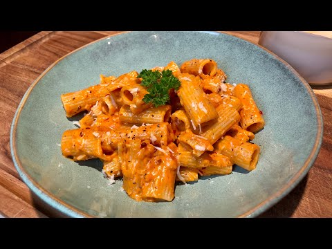receta de penne al vodka con salmón
